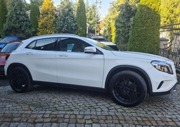 Mercedes-Benz GLA cena 83999 przebieg: 65000, rok produkcji 2016 z Szczebrzeszyn małe 667